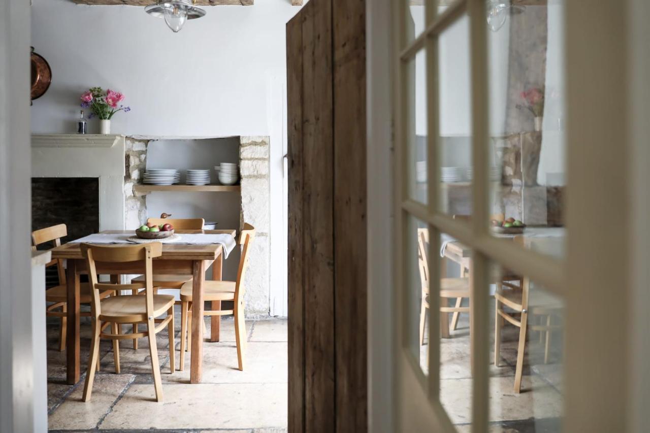 Coombers Mead Cottage เทตบรี ภายนอก รูปภาพ